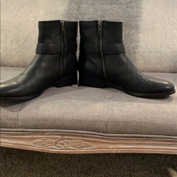 Ankle boots by Frye - Picture 2 of 4